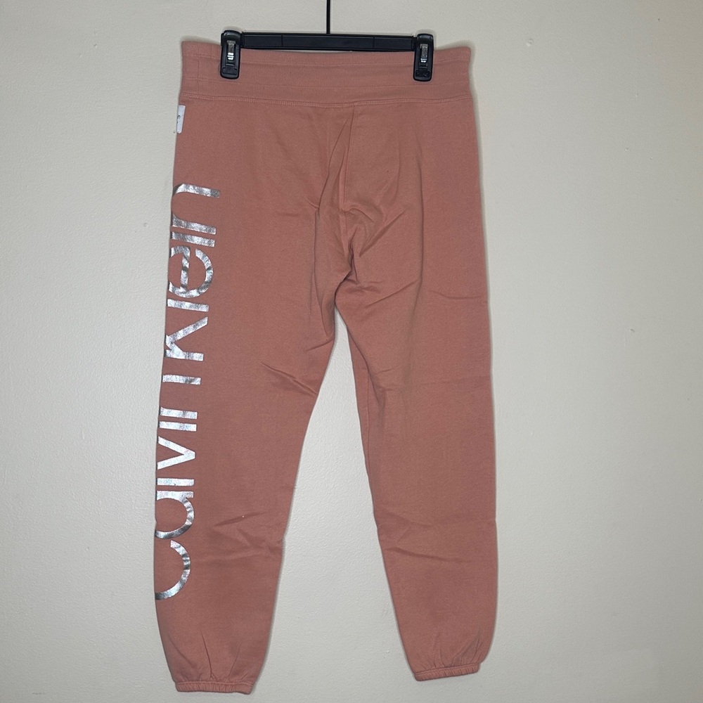 Calvin Klein Peach Sweatshirt - Picture 8 of 8